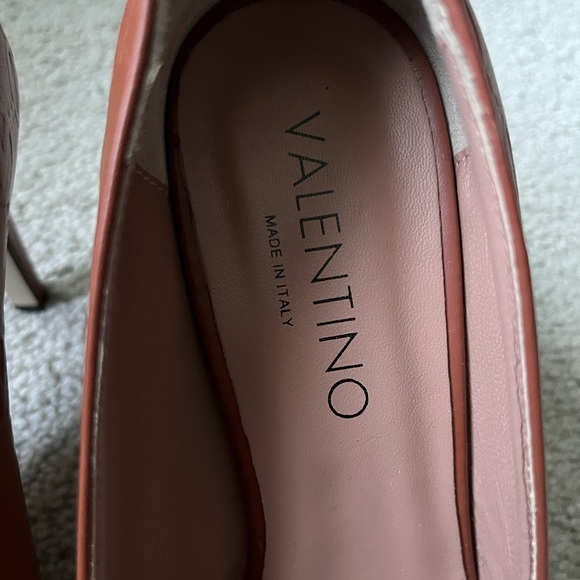 NWT Valentino Clara logo pumps - Picture 9 of 12